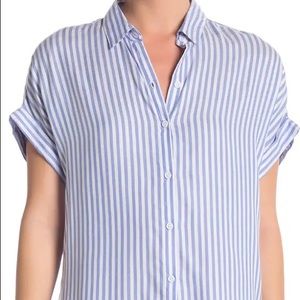 Short sleeve collared button down blouse